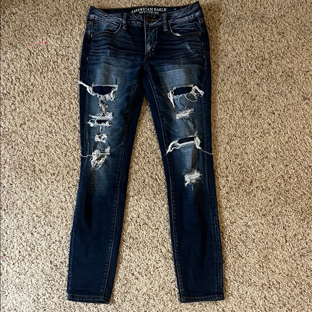 American Eagle Outfitters Women's Distressed Blue Jeans